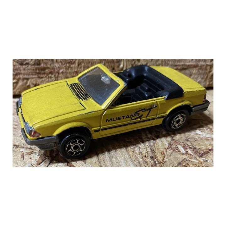 Majorette - Carros a escala reverso