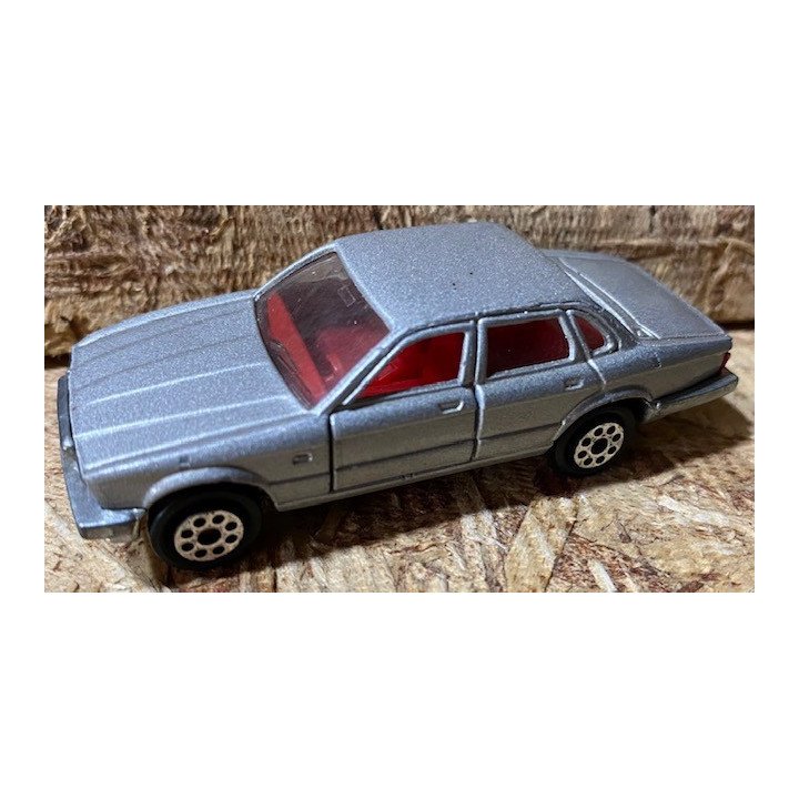 Majorette - Carros a escala reverso