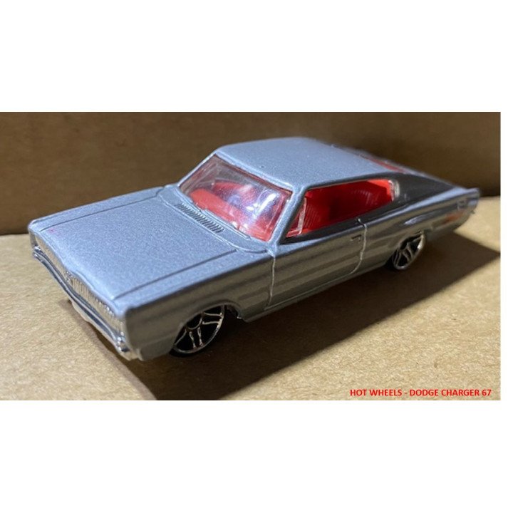 Hot Wheels - Carros a escala reverso