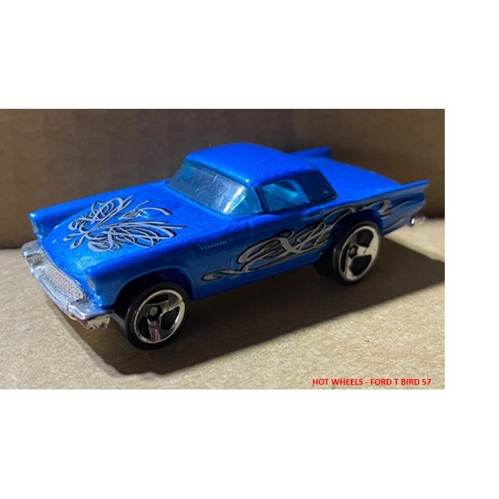 Hot Wheels - Carros a escala reverso