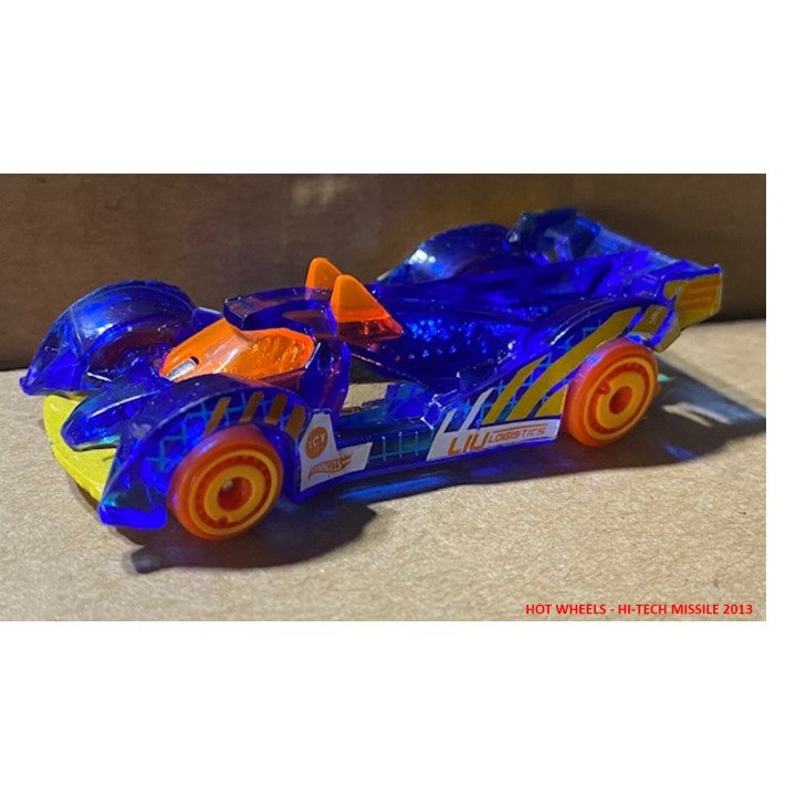 Hot Wheels - Carros a escala reverso