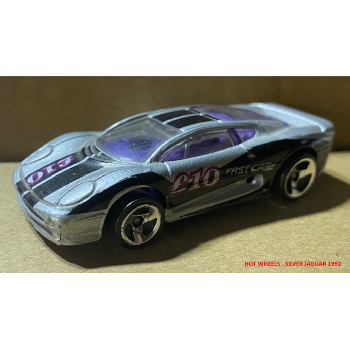 Hot Wheels - Carros a escala reverso