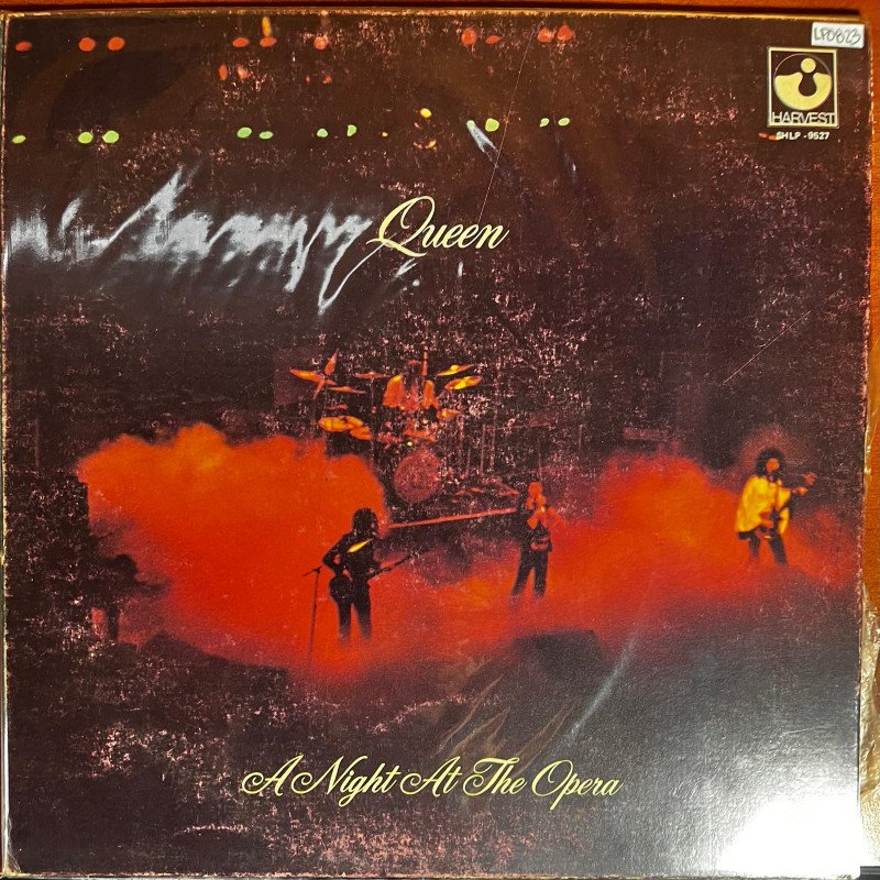 Queen- A Night At The Opera