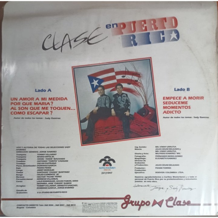 Grupo clase - Clase En Puerto Rico reverso